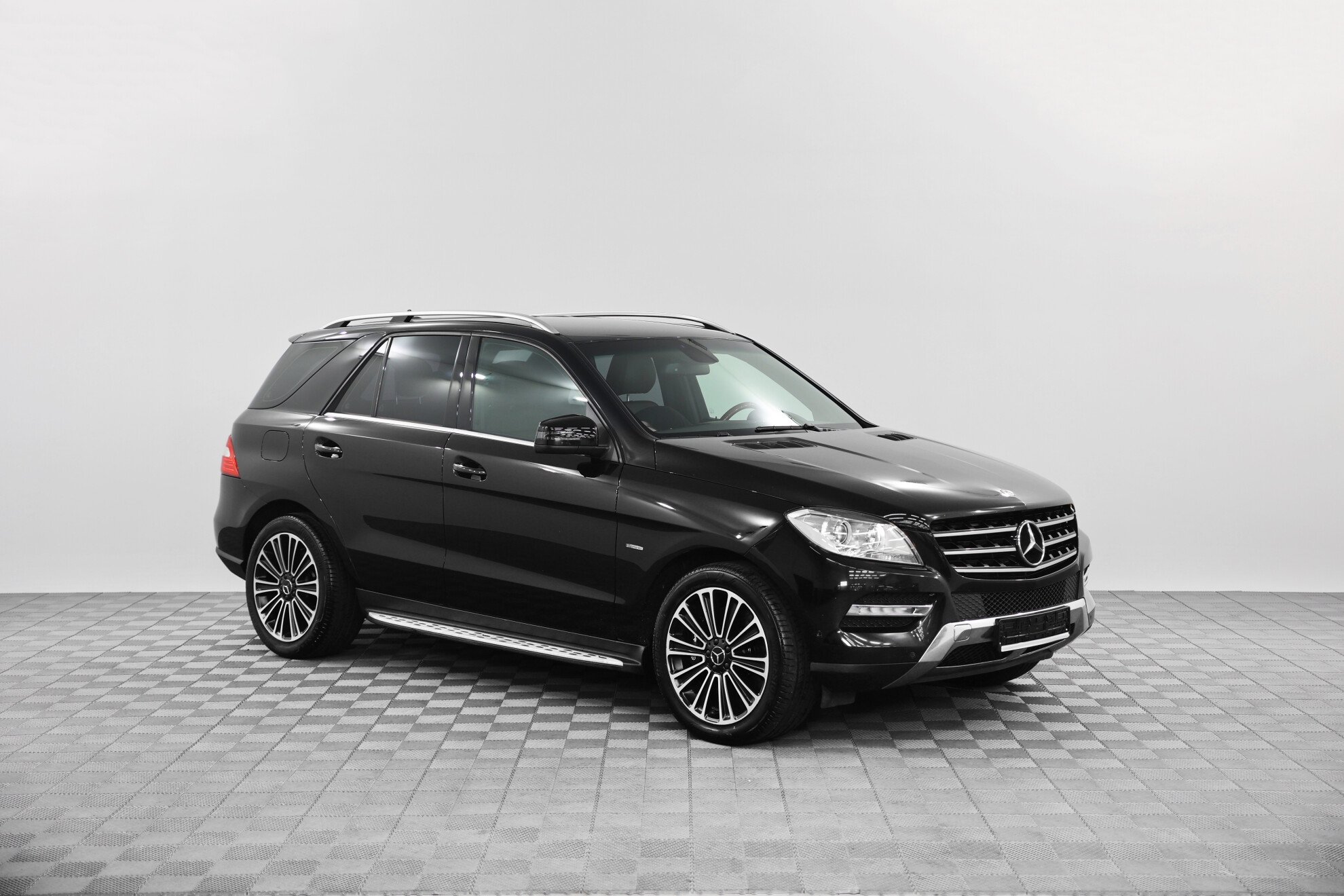 Mercedes-Benz Mercedes-Benz M-Класс 2013